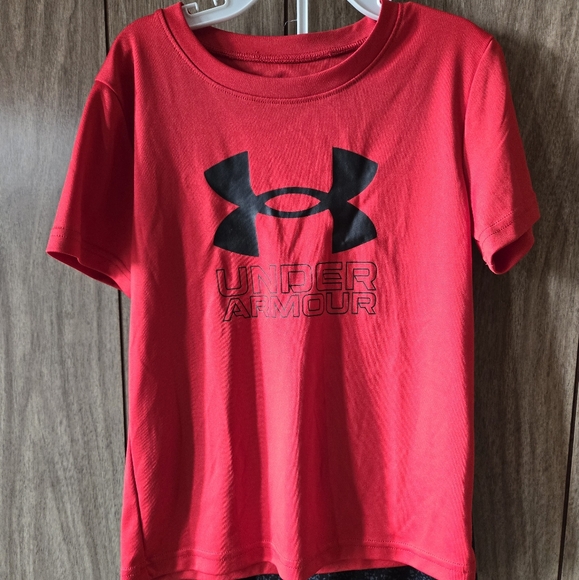 Under Armour Other - Under Armour Shirts Set